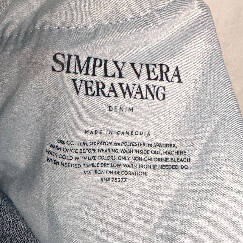 3/$20 💥 Simply‎ Vera Vera Wang High Rise Dark Wash Denim Cropped Jeans | 8P - Picture 9 of 12